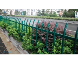 草坪护栏